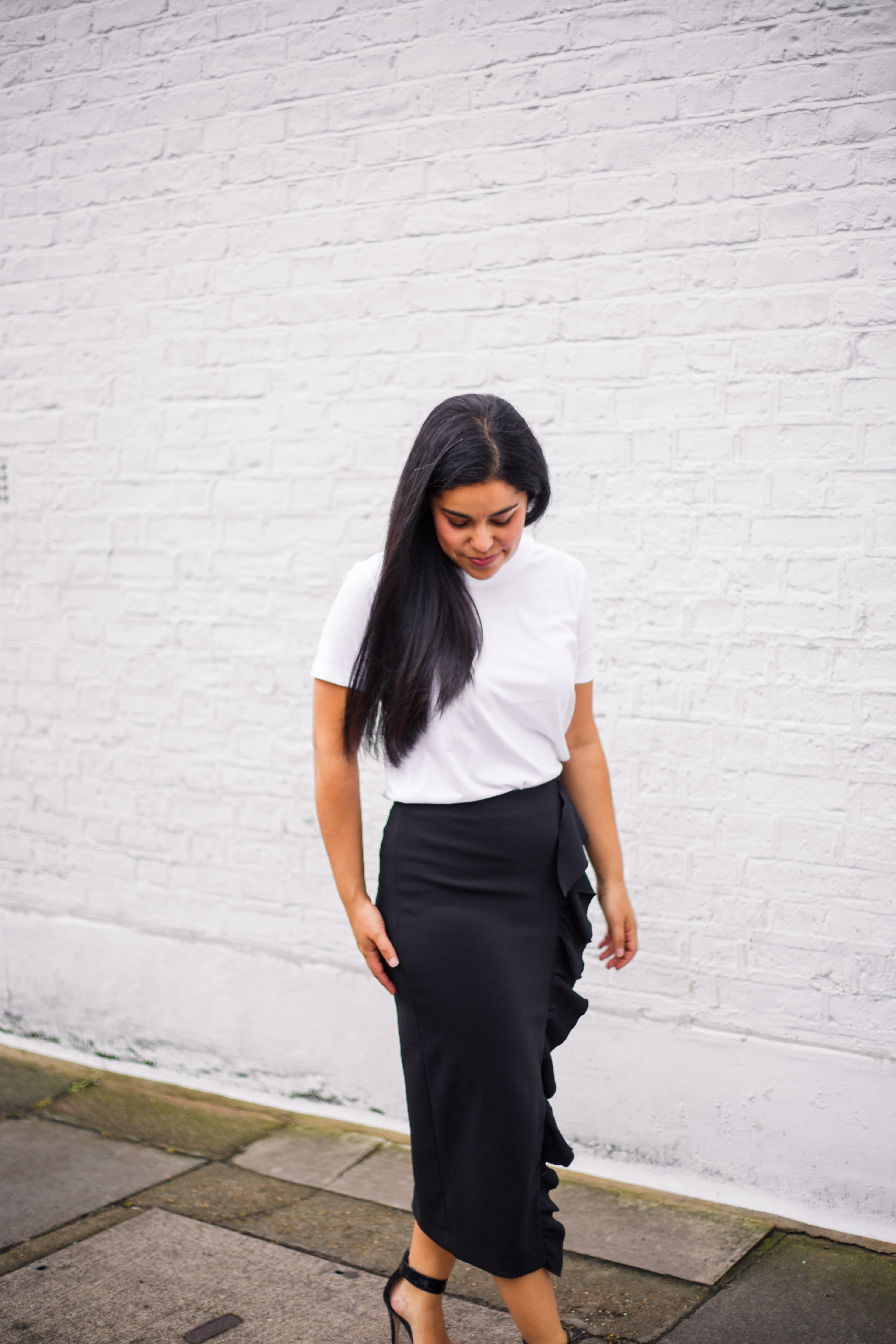How To Buy The Perfect Pencil Skirt